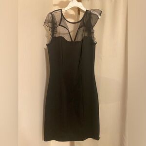 Gorgeous Forever 21 Dress with delicate frilly mesh sleeves Small